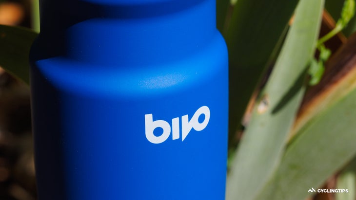 Bivo Trio 21oz Insulated Water Bottle | Black
