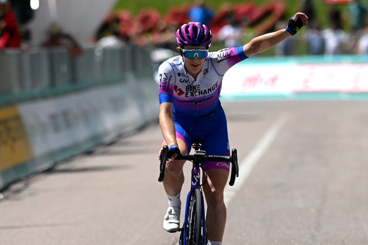 Kristen Faulkner wins a stage of the Giro d'Italia Donne