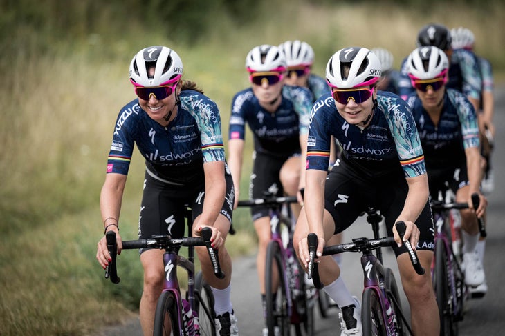 SD Worx training in Amy Pieters jersey ahead of Tour de France Femmes