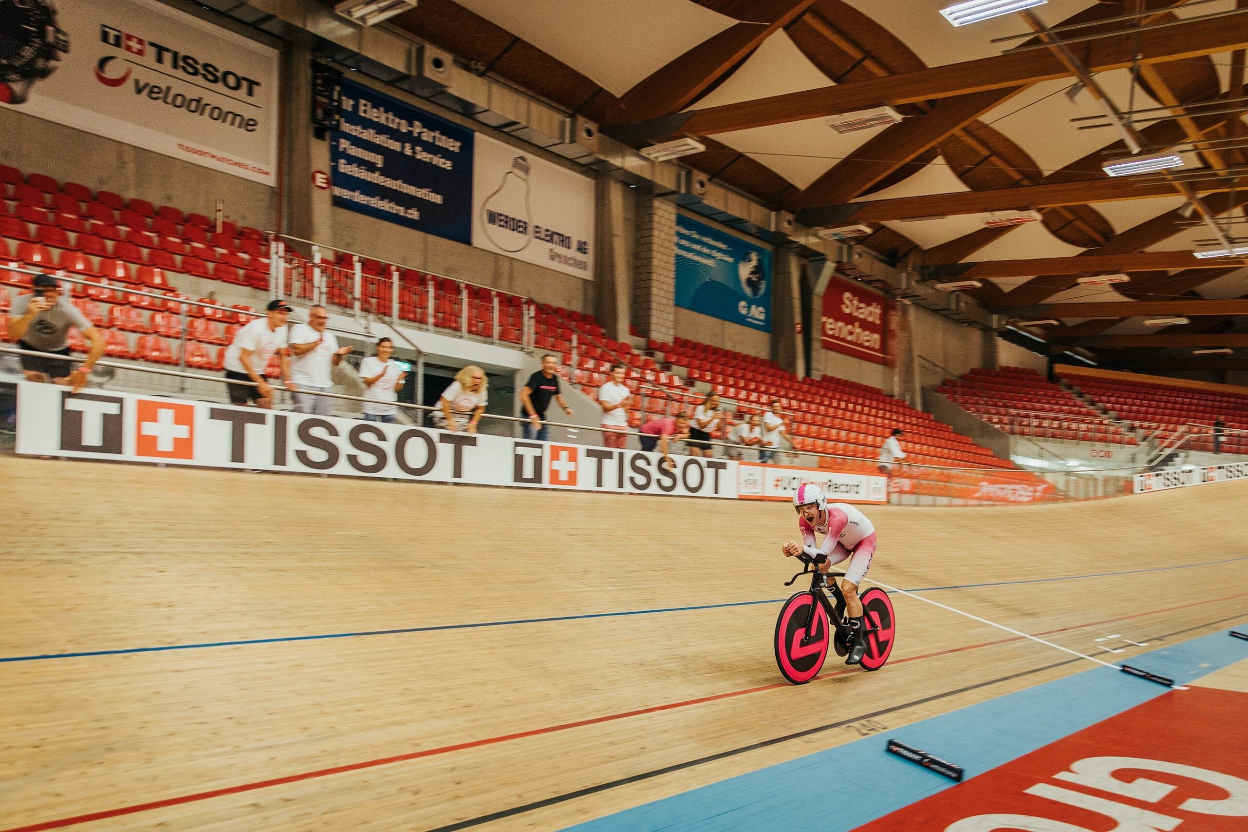 Filippo Ganna breaks the UCI Hour Record timed by Tissot