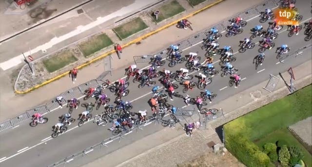 Speed bump in final 700 meters triggers heavy crash at Vuelta a Burgos