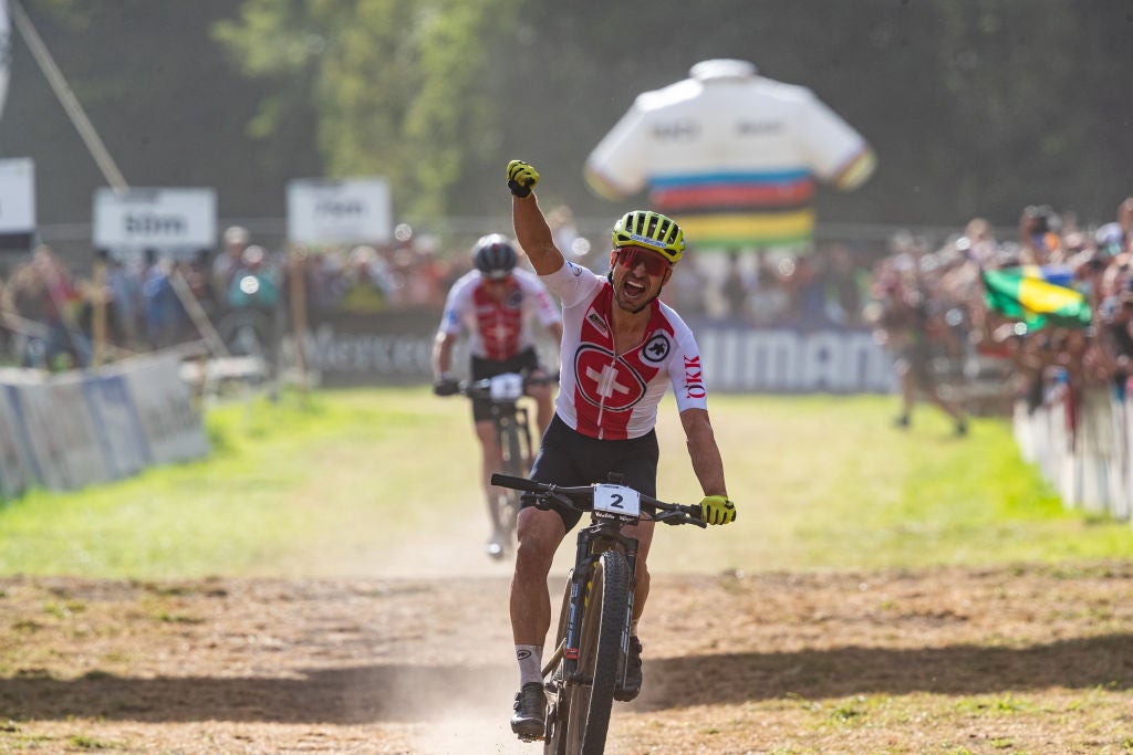 Nino Schurter does it again with 10th cross country mountain bike world ...