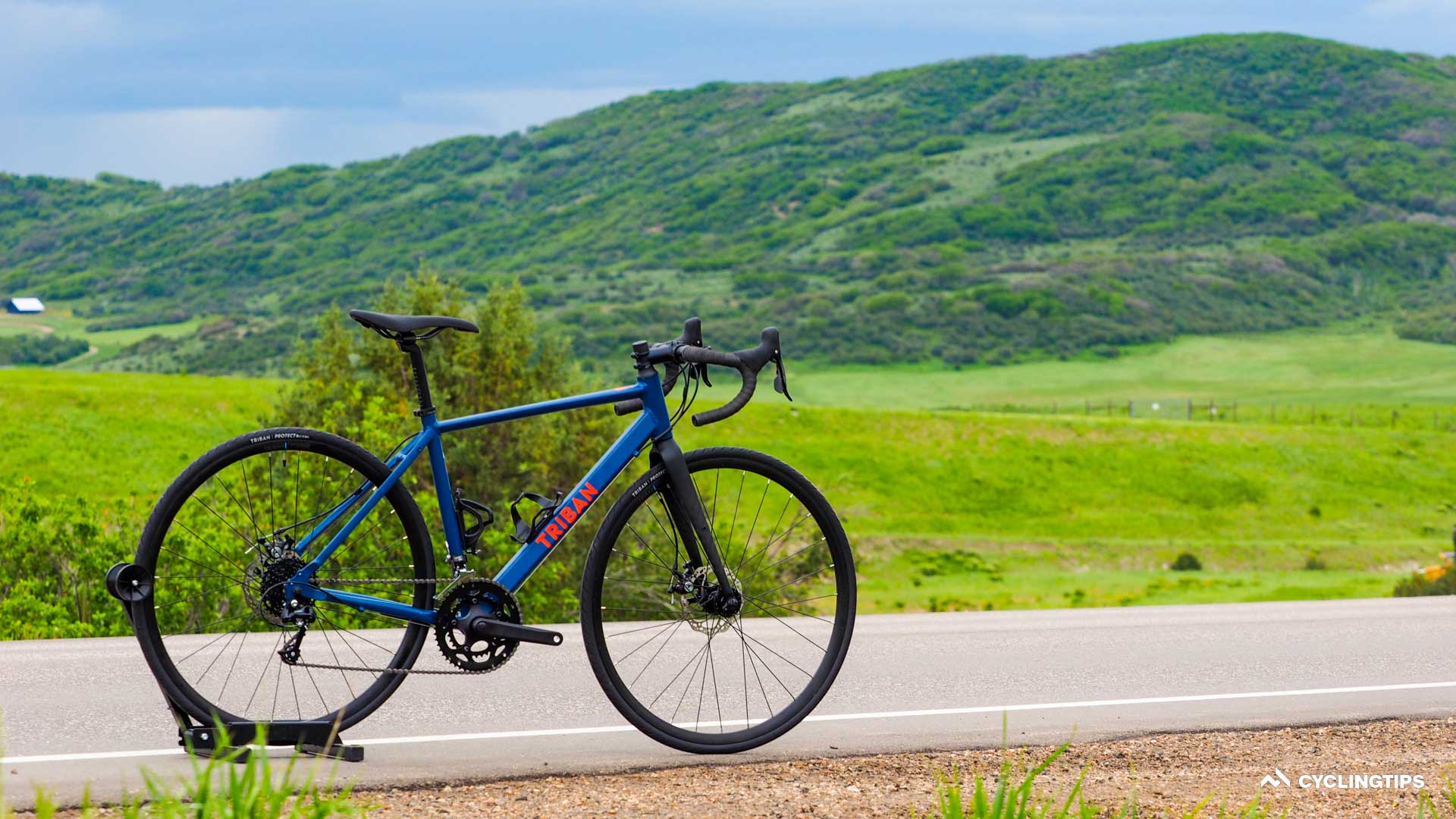 Velo route triban rc120 flat bar - Vélos Velo route triban rc120 flat bar - Vélos