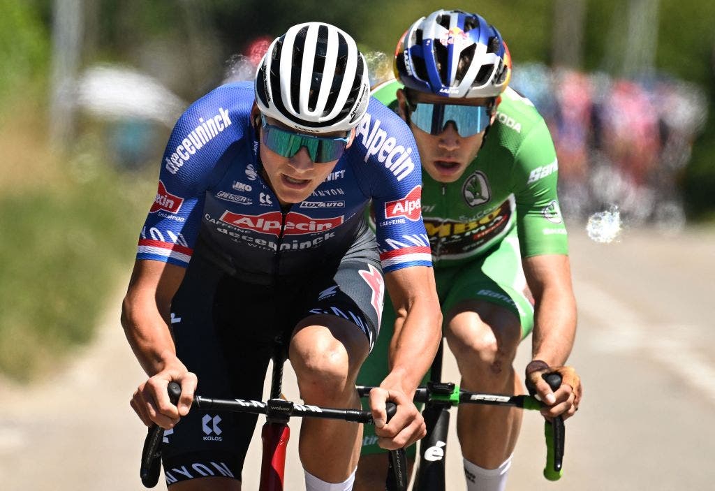 VN news ticker: López contends innocence, Van der Poel reveals 2023 program