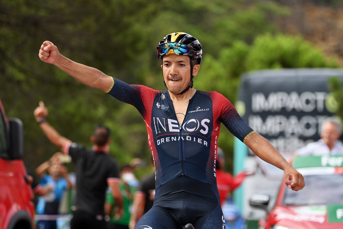 Vuelta a España stage 12 Richard Carapaz wins on Peñas Blancas, Remco