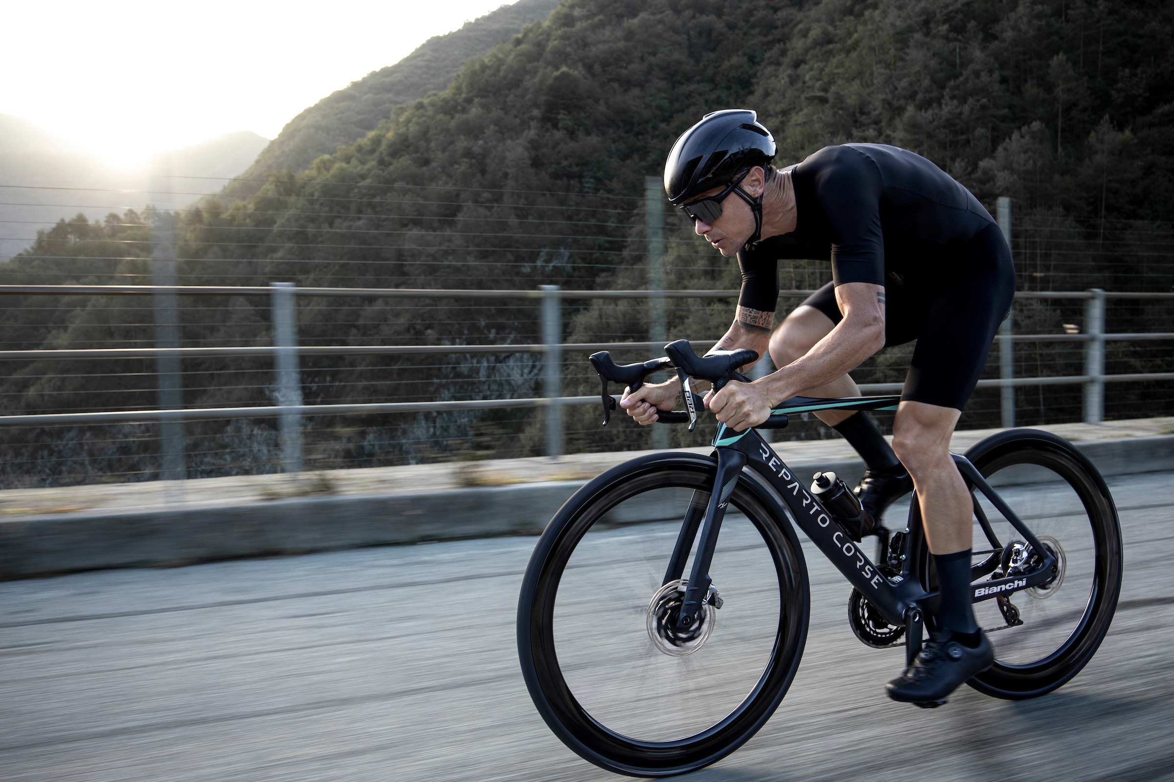 Bianchi revamps Oltre aero bike with three new models, highlighted 