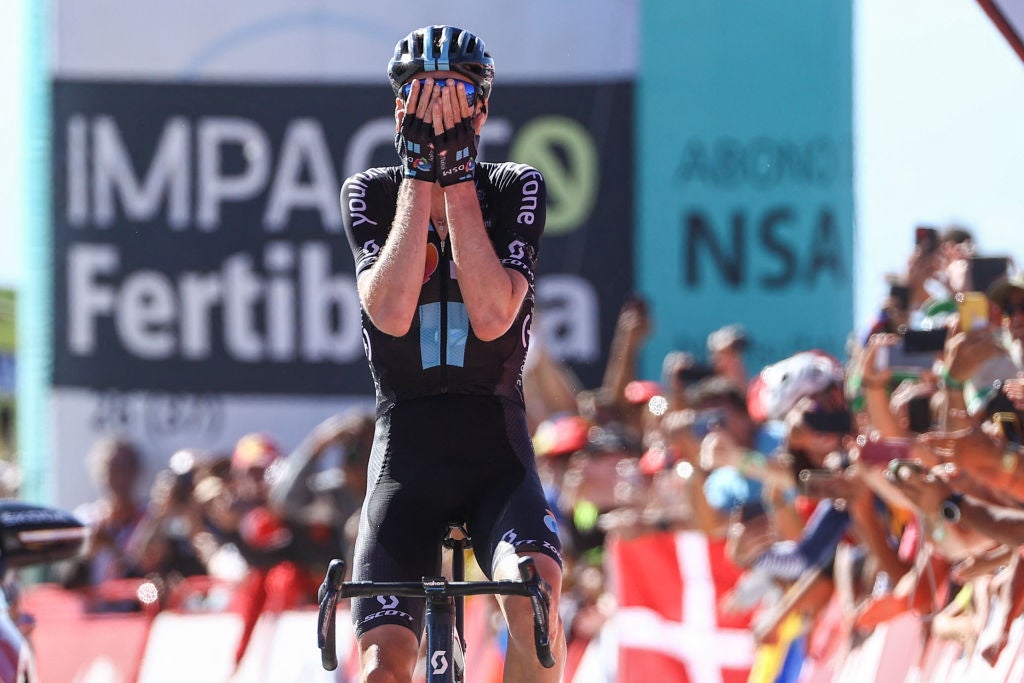 Dutch Thymen Arensman of Team DSM celebrates as he crosses the finish line to win stage 15 of the 2022 edition of the 'Vuelta a Espana', Tour of Spain cycling race, from Martos to Sierra Nevada (153 km), Spain, Sunday 04 September 2022. BELGA PHOTO DAVID PINTENS (Photo by DAVID PINTENS / BELGA MAG / Belga via AFP) (Photo by DAVID PINTENS/BELGA MAG/AFP via Getty Images)