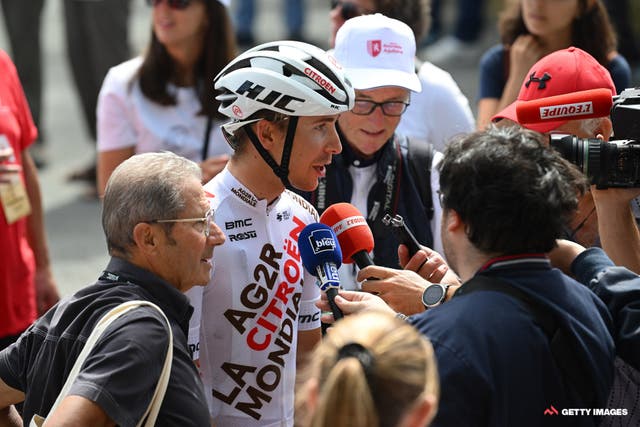 Breaking: Not Benoît Cosnefroy’s arm