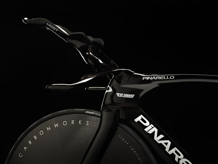 Filippo Ganna breaks the hour record on a 3D printed Pinarello