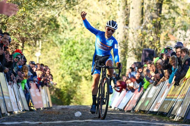 American teenager Andrew August wins men's junior race at Koppenbergcross