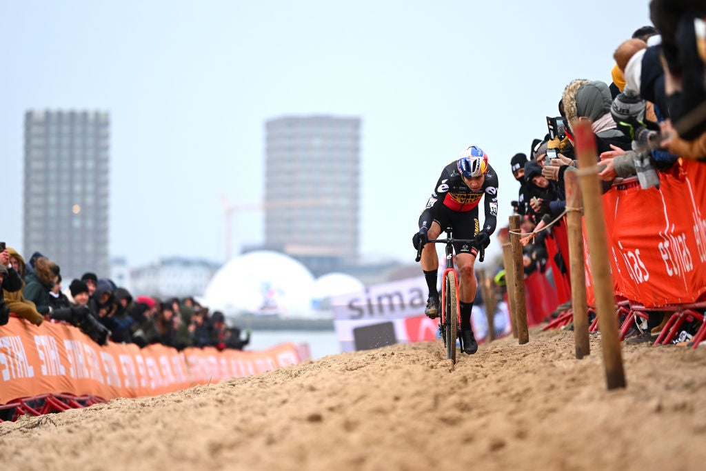 TBT: Mathieu van der Poel and Wout Van Aert's 2012 Worlds Battle in  Koksijde - Cyclocross Magazine - Cyclocross and Gravel News, Races, Bikes,  Media