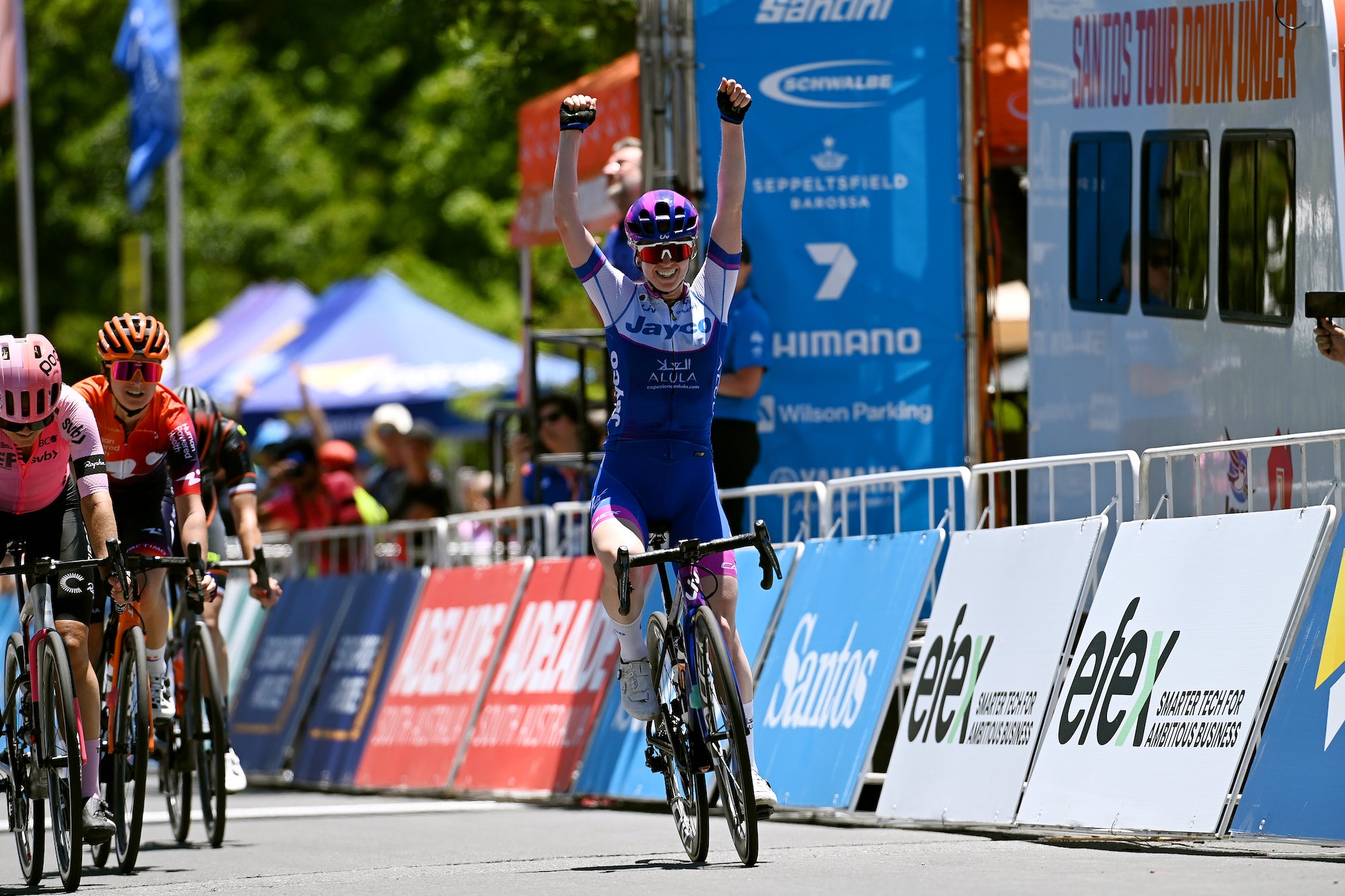 Santos Tour Down Under: Alexandra Manly bolts to win in reduced bunch