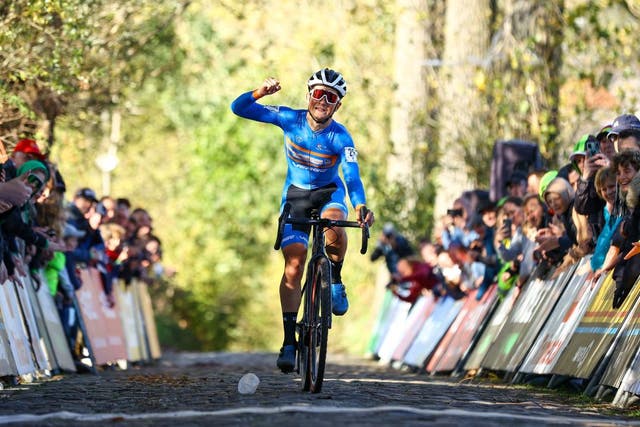 A.J. August: The US teen who's courted by the WorldTour and crushing two disciplines