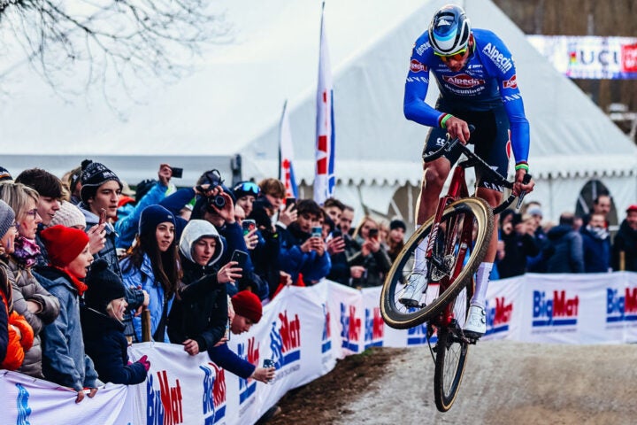 TBT: Mathieu van der Poel and Wout Van Aert's 2012 Worlds Battle in  Koksijde - Cyclocross Magazine - Cyclocross and Gravel News, Races, Bikes,  Media