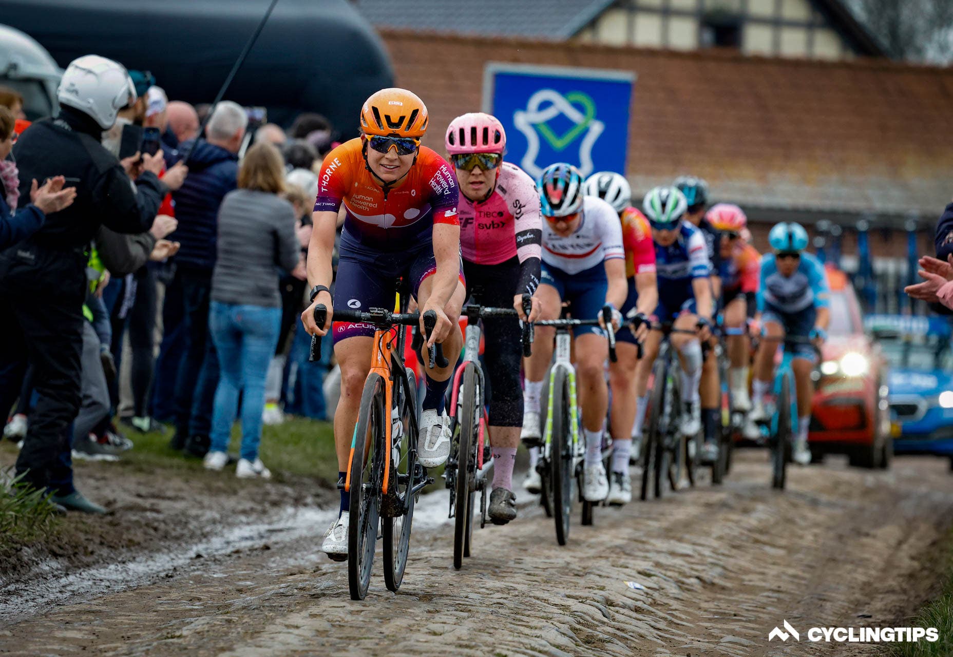 Tech round up: Paris-Roubaix Femmes avec Zwift