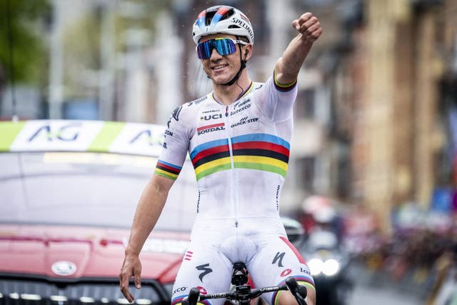 Liège-Bastogne-Liège scrapbook: Lefevere's paternal pride, white shorts are alright, Hirschi's late lunch, and more