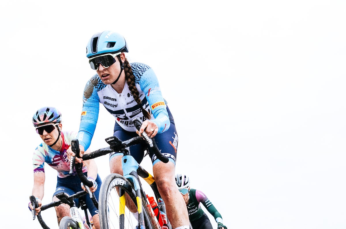 Lucinda Brand debuts new Baloise Trek Lions cyclo-cross jersey