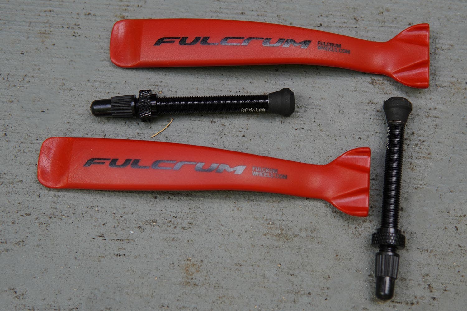 Fulcrum-Speed-42-review-tire-levers