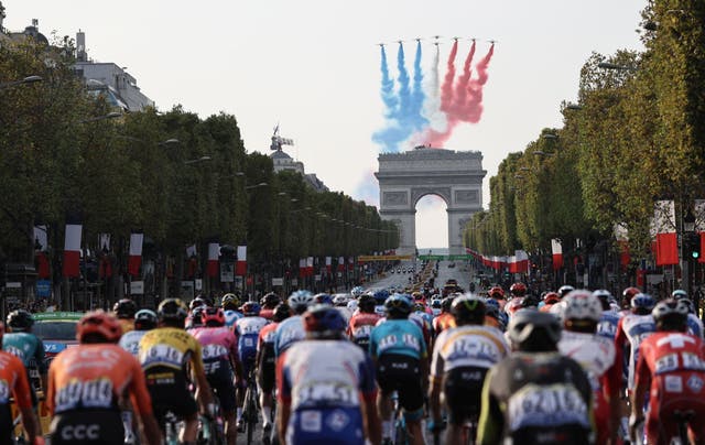 Sprinters Fuming Over Montmartre Paris Finale at Tour de France: 'It's Terrible What They've Done'