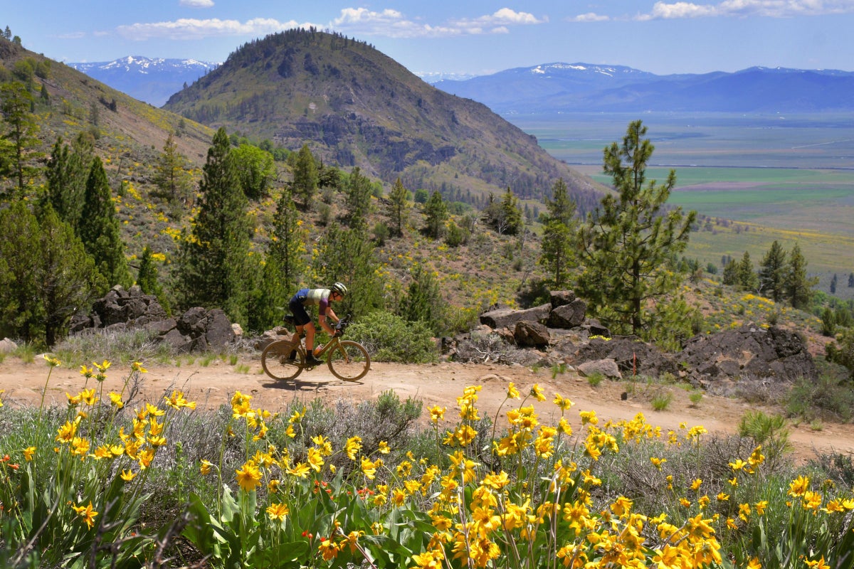 The Weekly Dirt: Lost and Found Gravel date change, women rule at the Tour Divide, and Gravel Earth update