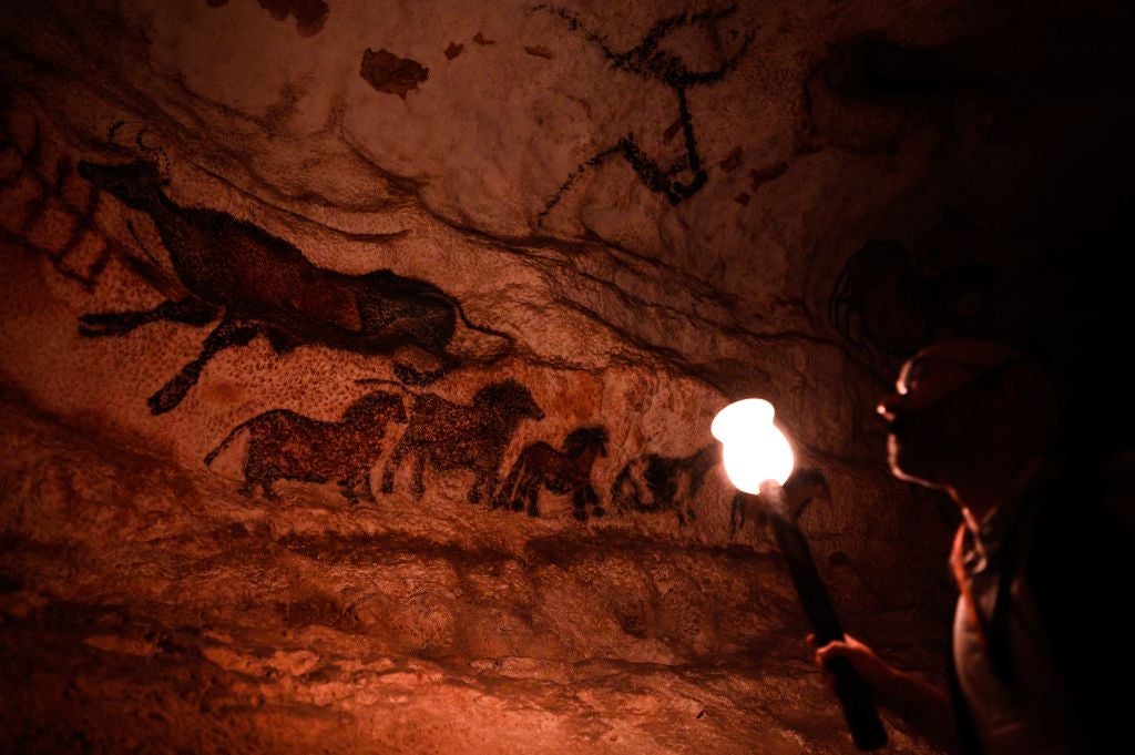 Tour de France Femmes stage 3 culture: The Lascaux caves