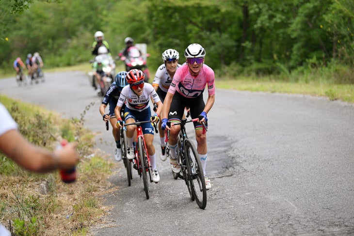 Animik van Vleuten allunga il vantaggio del Giro d’Italia vincendo la terza tappa