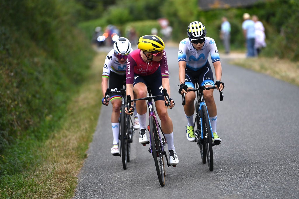 Vollering, Kastelijn, Labous and the explosive power numbers of the Tour de France Femmes