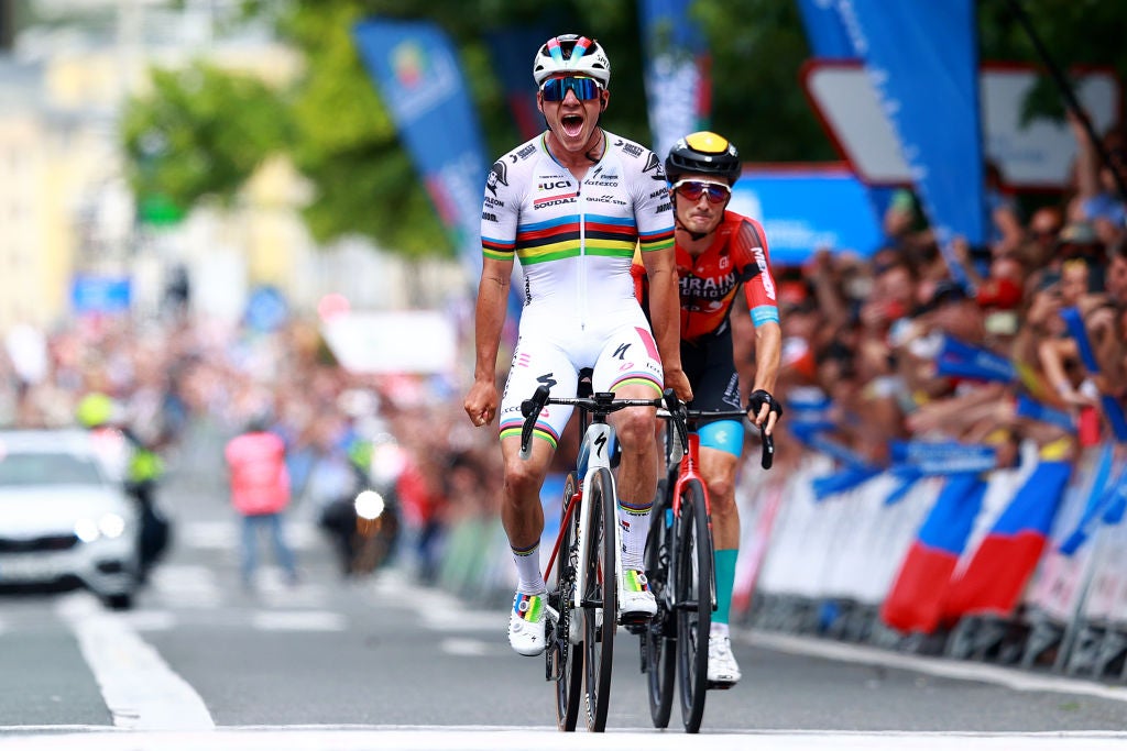 Remco Evenepoel lays warning for road worlds with Clásica San Sebastián victory