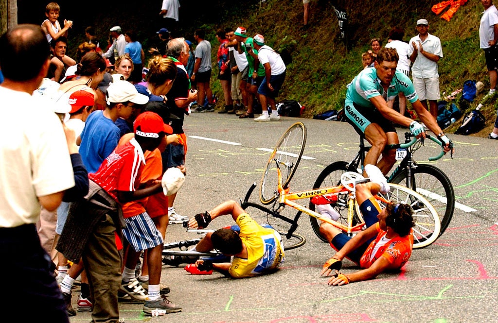 'Opi-omi,' musettes, sucker punches: 5 times fans up-ended the Tour de France