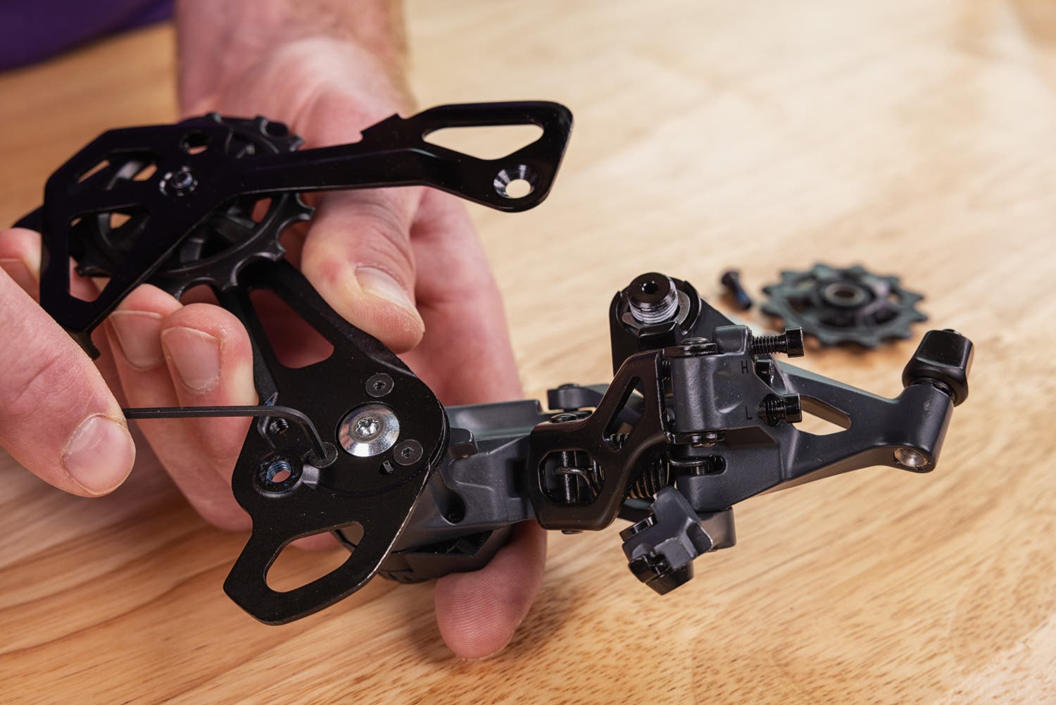 Microshift-Sword-drivetrain---rear-derailleur-cage-replacement