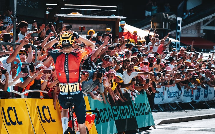 Carlos Rodríguez gewinnt in Stufe 14