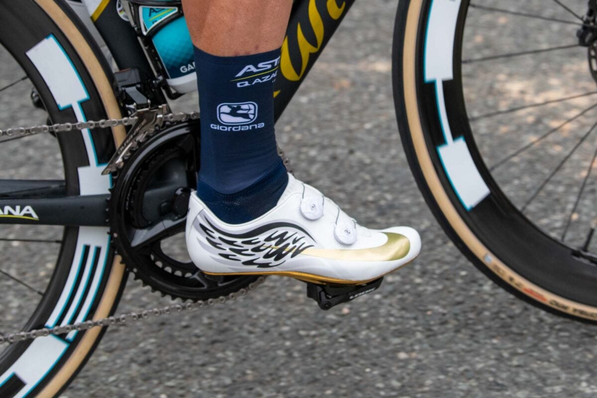 A look at Mark Cavendish and his special edition Nike cycling