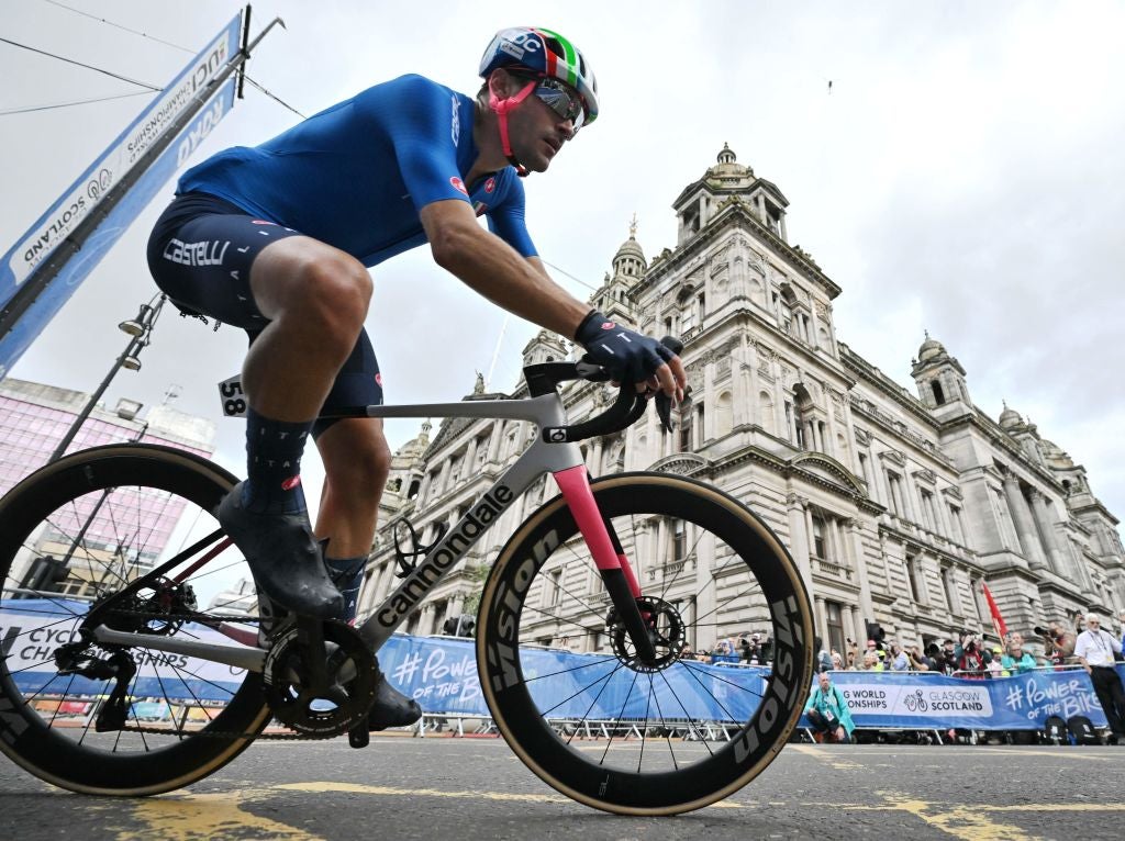 Which trade teams ruled the world championship road race, and why it matters