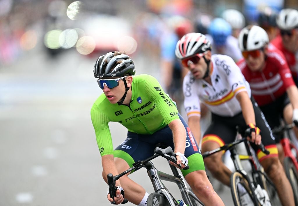 Living room riders racing for rainbow jersey