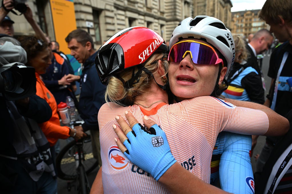 Lotte Kopecky blazes to road world title to cap amazing season