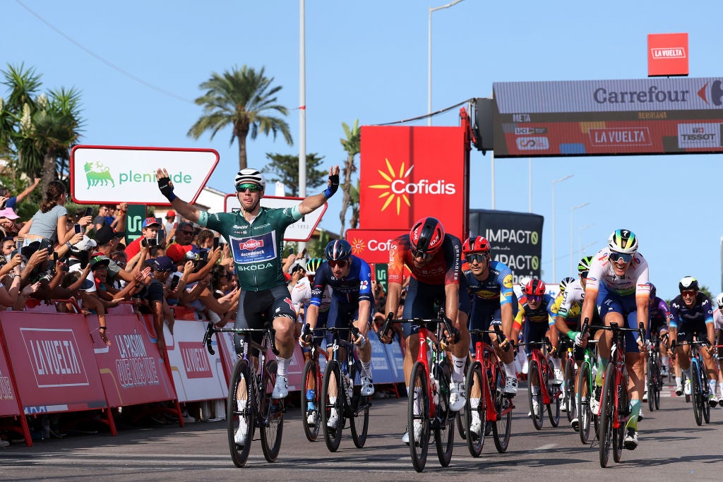 Vuelta A España Stage 5: Kaden Groves Beats Filippo Ganna In Sprint ...