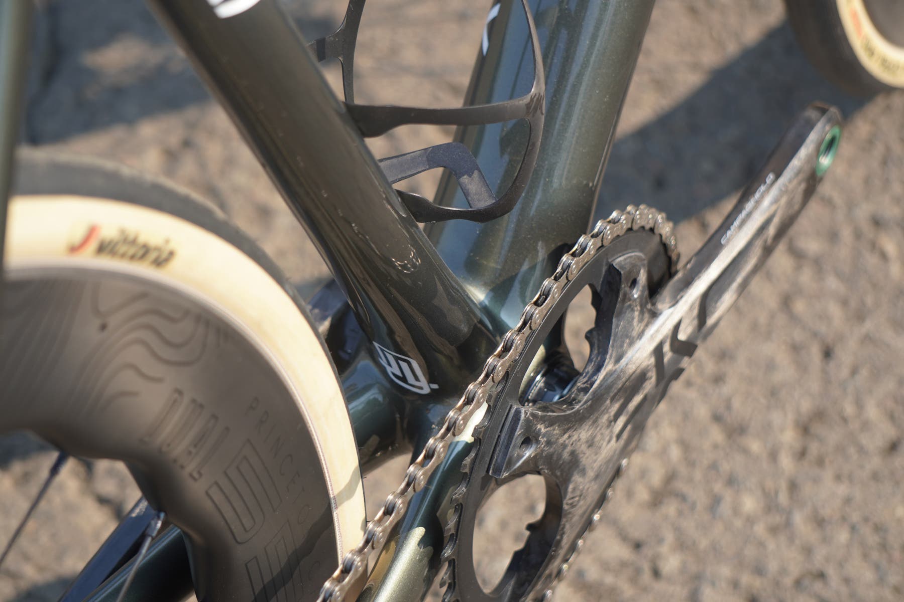 made-bike-show-july-road-disc-bottom-bracket-logo