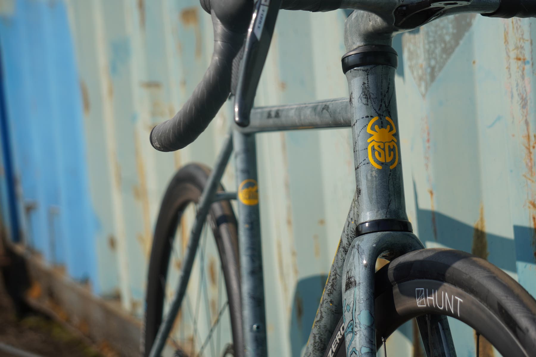 made-bike-show-scarab-magdalena-paint-head-tube