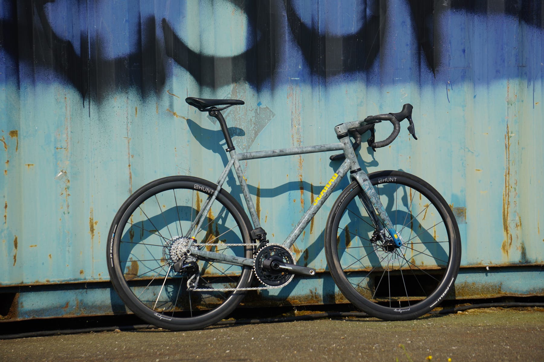 made-bike-show-scarab-magdalena-paint-road-bike-complete