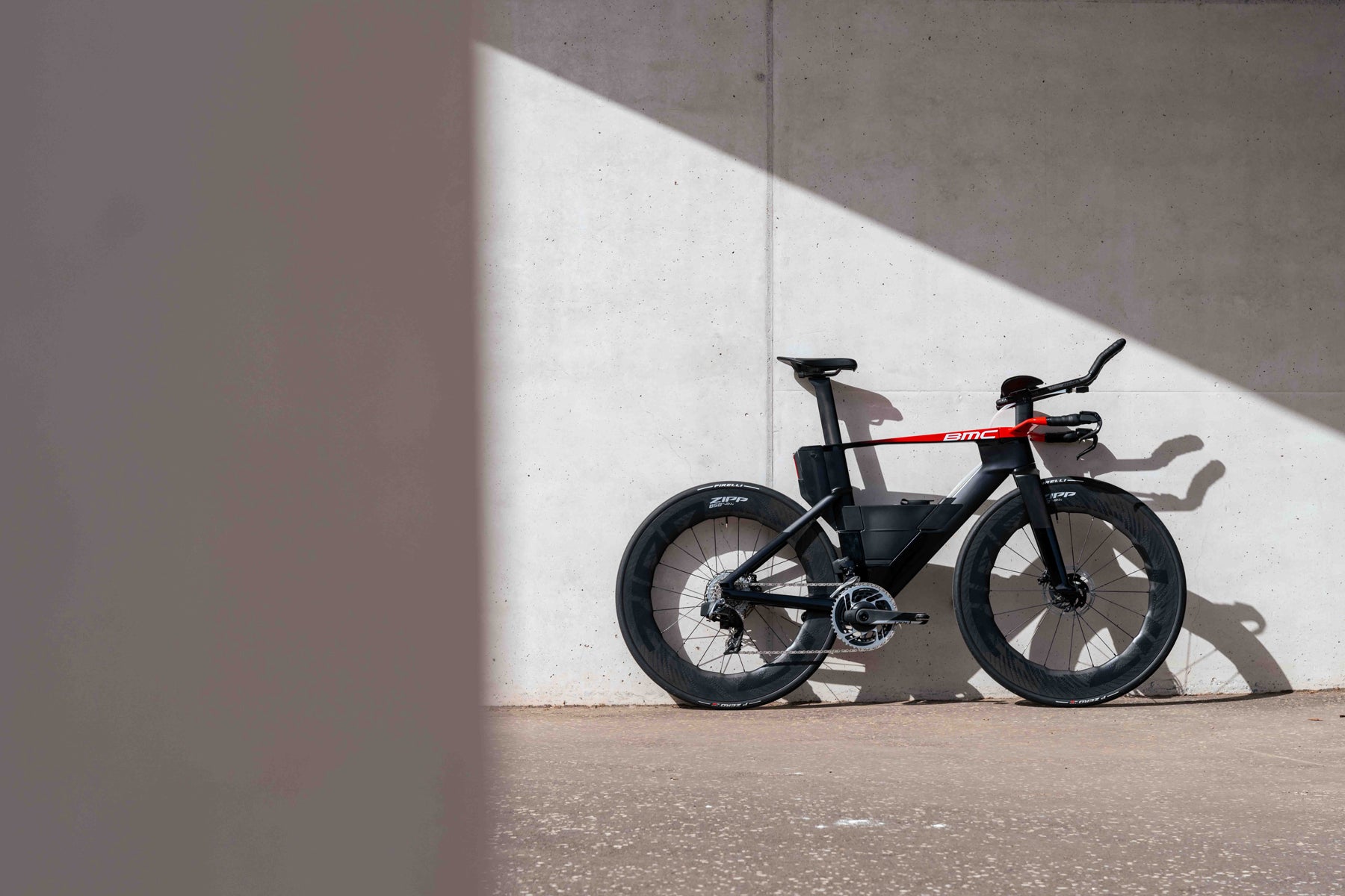 BMC Speedmachine taps Red Bull F1 expertise for a new time trial bike