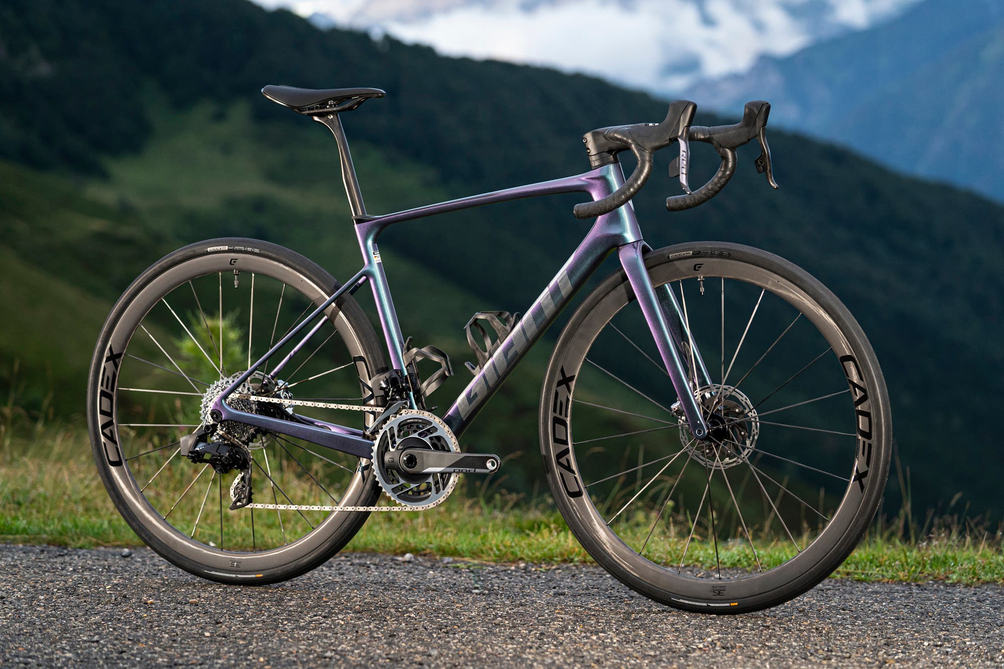 Giant releases new Defy: An endurance road bike from the worlds largest bicycle brand Giant releases new Defy: An endurance road bike from the worlds largest bicycle brand