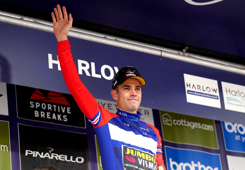 The caterpillar: How organizers keep the peloton safe on closed road in a race