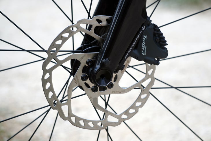 Shimano-Tiagra-brakes-and-6-bolt-rotors-on-Trek-Domane-AL-bike