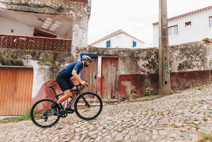 Specialized Roubaix SL8 climbing