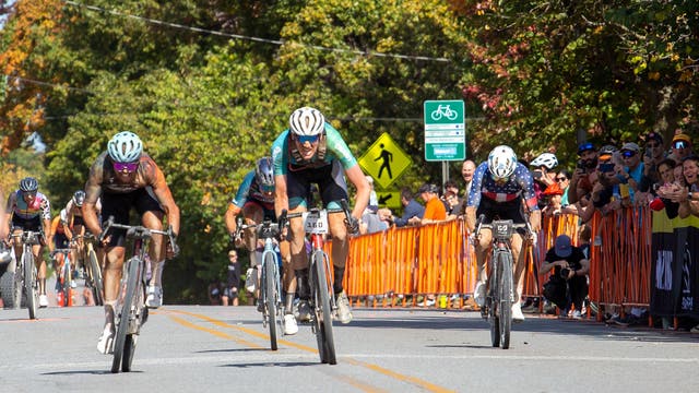 Torbjorn Andre Røed sprints to the win at Big Sugar Gravel