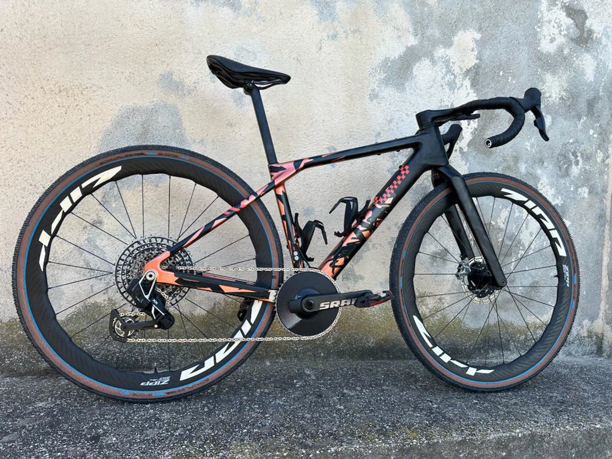 Bike Check: Tiffany Cromwell's Canyon Grail at the UCI Gravel World Championships