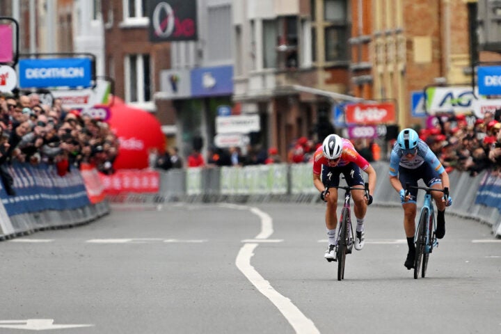 Elisa Longo Borghini pushed Demi Vollering all the way to the line at Liège-Bastogne-Liège