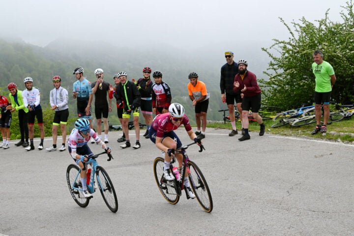 tour de romandie 2022 Gaia Realini went toe-to-toe with Demi Vollering at the Vuelta Femenina