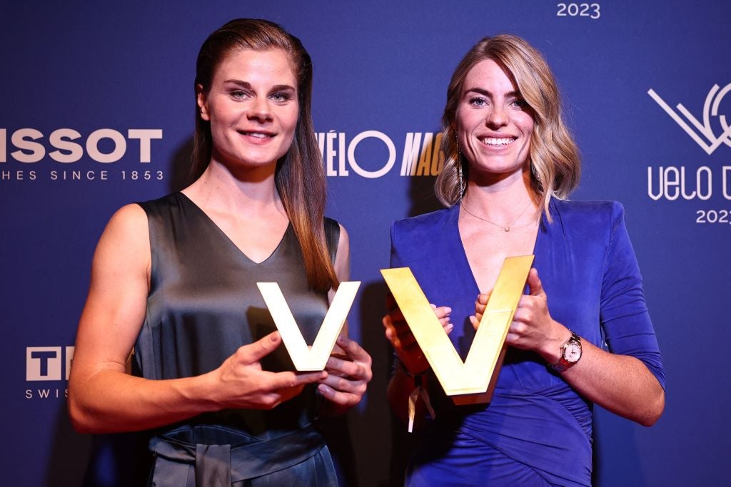 Demi Vollering, Jonas Vingegaard Win Velo d’Or Prizes for 2023’s Best Racers