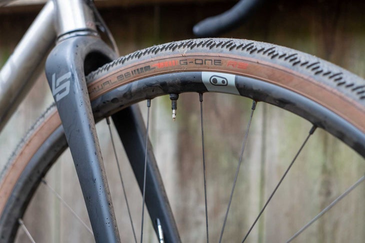 Review: Crankbrothers' Synthesis Gravel Carbon Wheelset Ticks All the ...